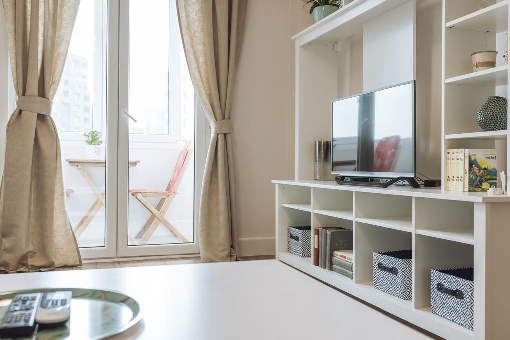River View - Old City Apartment บูคาเรสต์ ภายนอก รูปภาพ