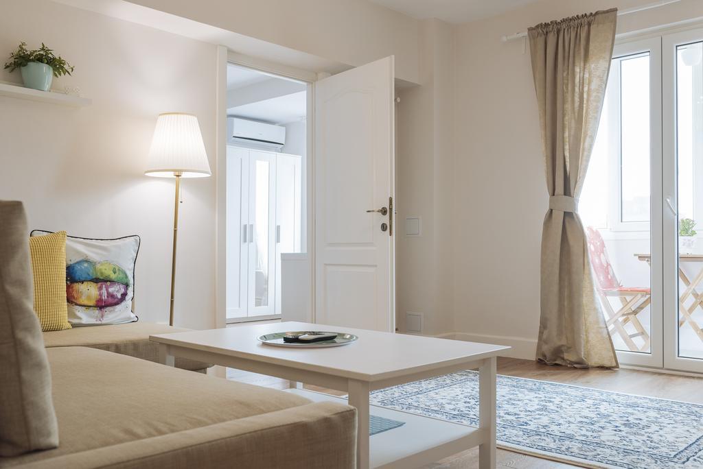 River View - Old City Apartment บูคาเรสต์ ภายนอก รูปภาพ